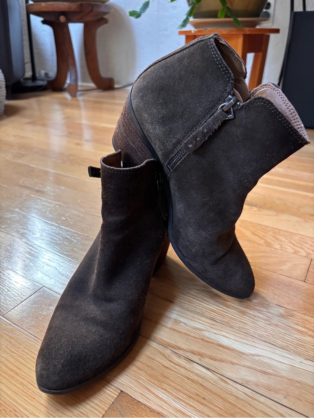 Frye and Company Brown Suede Ankle Boots Western Bohemian Bootie Side Zip